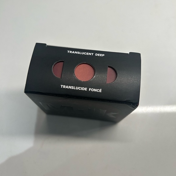 Milk Translucent Powder-NWT - Picture 3 of 4